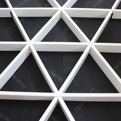 Alışveriş Salonu için Rulo Kaplama Kapalı Alüminyum Üçgen Izgara Metal Tavan Alüminyum Panel