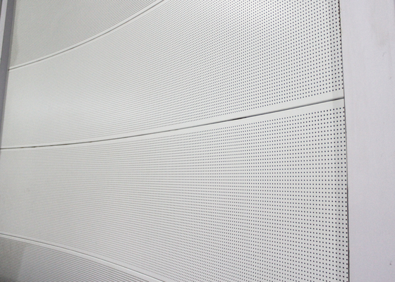 Eğimli Alüminyum Duvar Paneli / Delikli Metal Tavan Panelleri, bina duvarları için