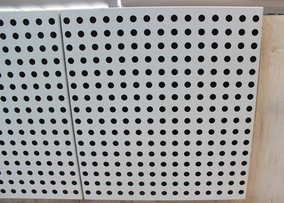 Akustik Sırtlı Yüksek Mukavemetli Delikli Alüminyum Cephe Panelleri
