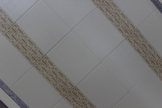 Klasik Banyo Tavan Panelleri Sınıf AA Alüminyum Alaşım 325mm x 325mm