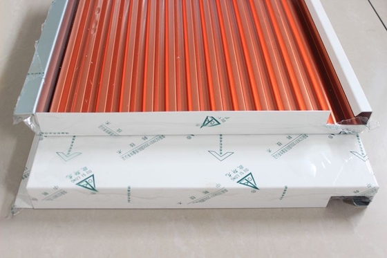 Rating beyaz oluklu alüminyum çatı panelleri için dış yapı dekorasyon